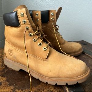 Timberland boots (used) US size 9.5, with some scuffs, but in good condition!